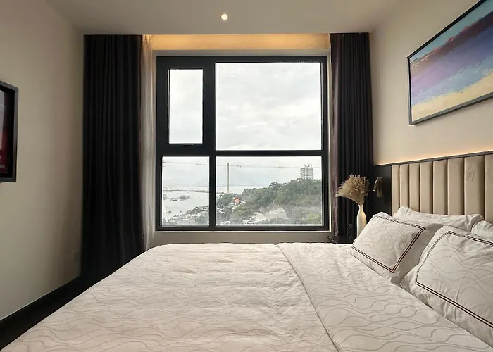Sea & Sunwheel View 2br/apt Căn hộ *